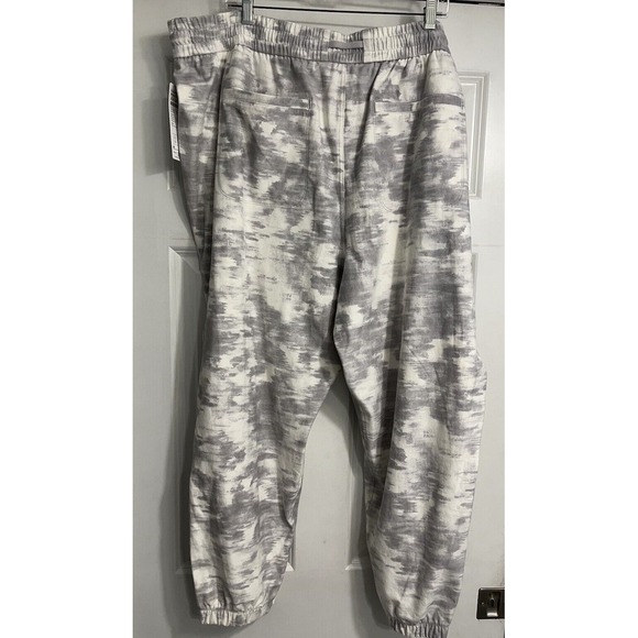 Athleta Farallon Printed Jogger Size 26 Plus Tapered Ankle Pockets, Drawstring - Picture 8 of 14
